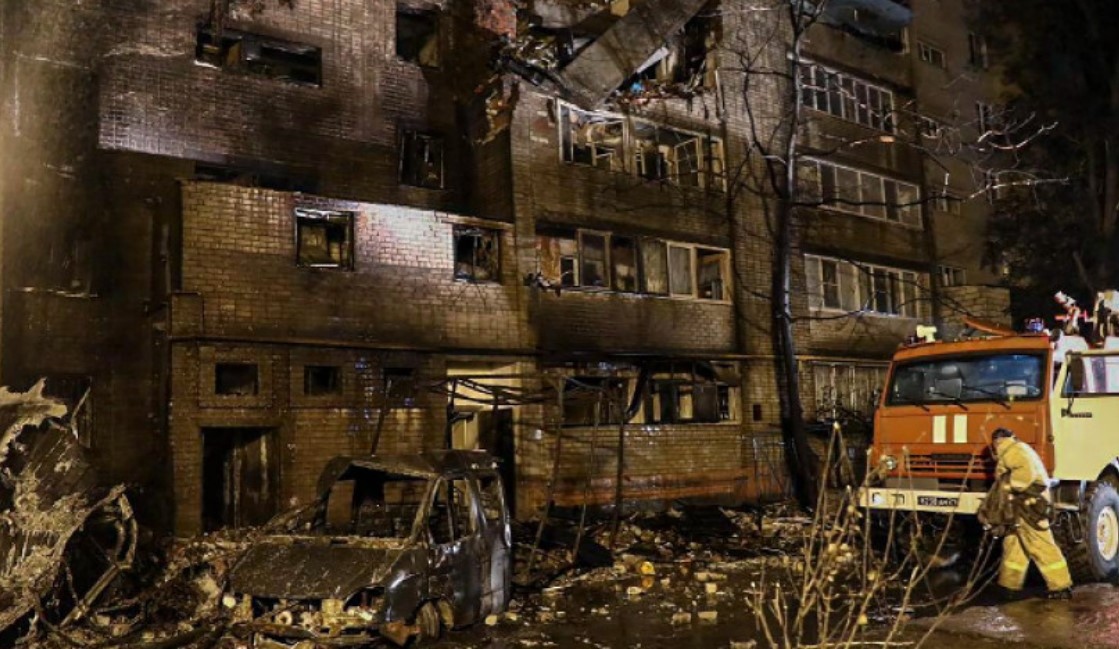 По последни данни 13 души са загинали а 19 са